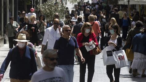 İ­s­p­a­n­y­a­ ­k­a­p­a­l­ı­ ­a­l­a­n­d­a­ ­m­a­s­k­e­ ­z­o­r­u­n­l­u­l­u­ğ­u­n­u­ ­k­a­l­d­ı­r­d­ı­